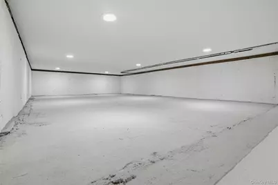 19 Sherwood Court, Ronkonkoma, NY 11779 - Photo 25