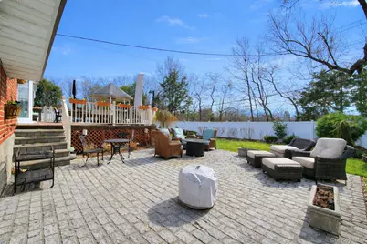 7 Market Drive, Syosset, NY 11791 - Photo 47