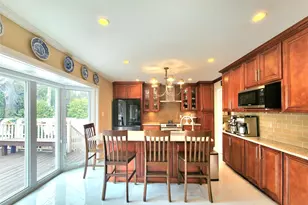 7 Market Dr, Syosset, NY 11791 - Photo 13
