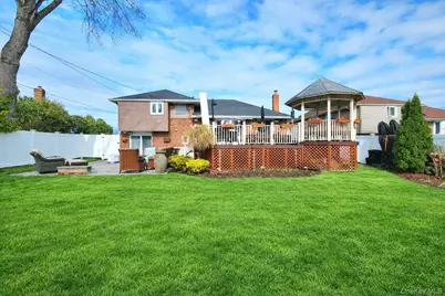 7 Market Drive, Syosset, NY 11791 - Photo 49