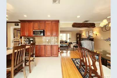 7 Market Drive, Syosset, NY 11791 - Photo 11