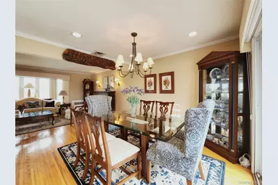 7 Market Drive, Syosset, NY 11791 - Photo 17