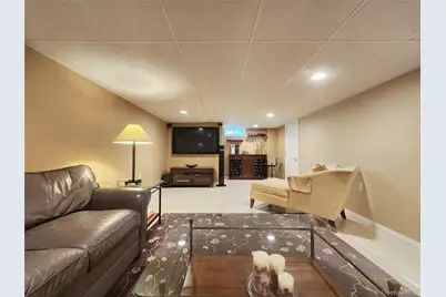 7 Market Drive, Syosset, NY 11791 - Photo 39