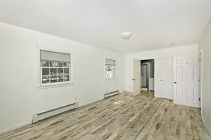 86 Horton Pl, Syosset, NY 11791 - Photo 11