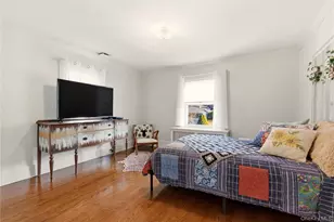 11 Oakland St, Huntington, NY 11743 - Photo 13