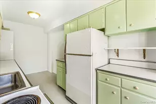 366 Stewart Ave, Garden City, NY 11530 - Photo 17