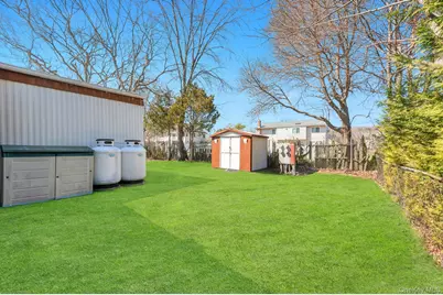 22 Buttercup Drive, Bohemia, NY 11716 - Photo 7
