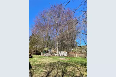 315 Manor Boulevard, Pearl River, NY 10965 - Photo 19