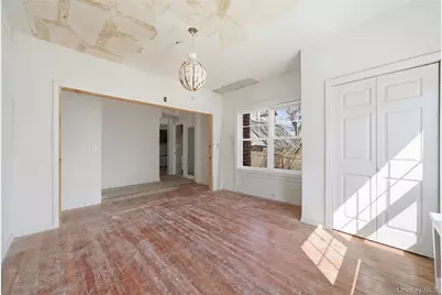 1046 Dickens Street, Far Rockaway, NY 11691 - Photo 9