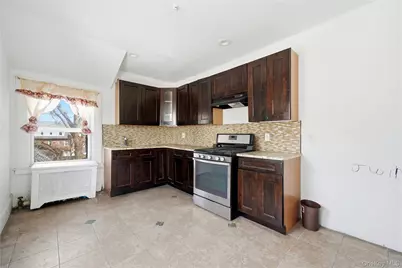 1046 Dickens Street, Far Rockaway, NY 11691 - Photo 17