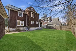 10-46 Dickens St, Far Rockaway, NY 11691 - Photo 25