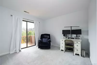 237 Panorama Court, Poughkeepsie, NY 12603 - Photo 13