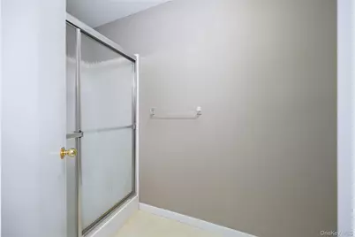 237 Panorama Court, Poughkeepsie, NY 12603 - Photo 17