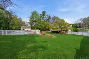 12 Pond Dr, Syosset, NY 11791 - Photo 21