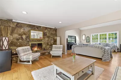12 Pond Drive, Syosset, NY 11791 - Photo 5