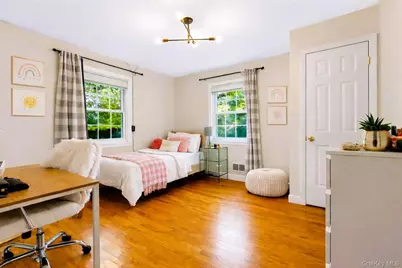 88 Spier Road, Scarsdale, NY 10583 - Photo 15