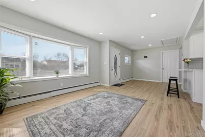 34 Croydon Road, Amityville, NY 11701 - Photo 3