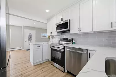 34 Croydon Road, Amityville, NY 11701 - Photo 7