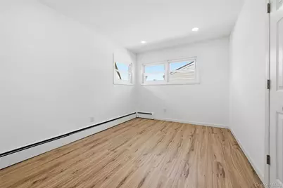 34 Croydon Road, Amityville, NY 11701 - Photo 11