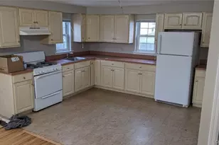 16 Nelson Ave, Hicksville, NY 11801 - Photo 3