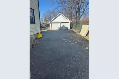 37 Maple Avenue, Hempstead, NY 11550 - Photo 3