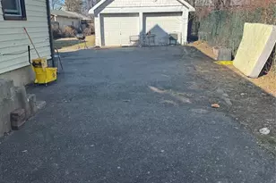 37 Maple Ave, Hempstead, NY 11550 - Photo 3