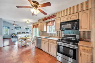 68 Hill Dr, Bohemia, NY 11716 - Photo 9