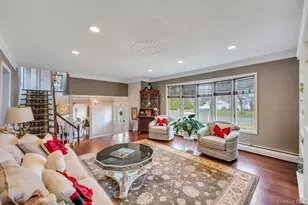 68 Hill Dr, Bohemia, NY 11716 - Photo 5