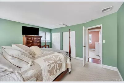 68 Hill Drive, Bohemia, NY 11716 - Photo 19