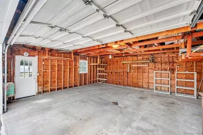 68 Hill Drive, Bohemia, NY 11716 - Photo 27