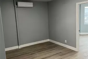 65-45 Admiral Ave, Middle Village, NY 11379 - Photo 11