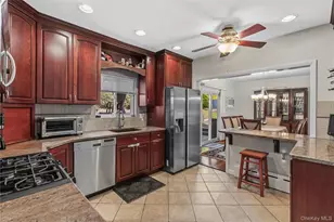 35 Lispenard Ave, New Rochelle, NY 10801 - Photo 5