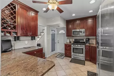 35 Lispenard Avenue, New Rochelle, NY 10801 - Photo 3