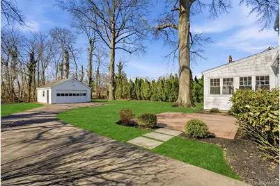 46 S Ireland Place, Amityville, NY 11701 - Photo 33