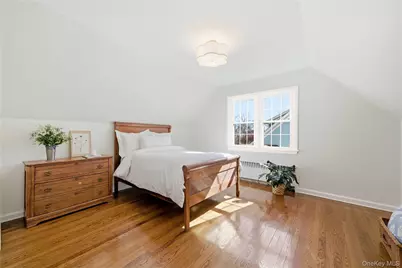 46 S Ireland Place, Amityville, NY 11701 - Photo 11