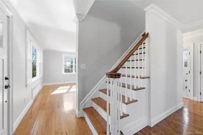 46 S Ireland Place, Amityville, NY 11701 - Photo 17