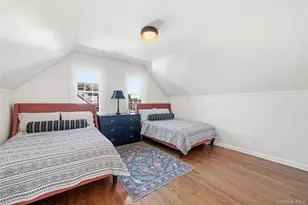 46 S Ireland Pl, Amityville, NY 11701 - Photo 13