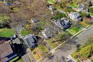 46 S Ireland Pl, Amityville, NY 11701 - Photo 39