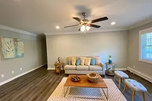 303 Robinson Ave, Patchogue, NY 11772 - Photo 7