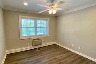 303 Robinson Ave, Patchogue, NY 11772 - Photo 9