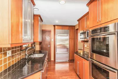 11 Rockhill Road, East Hills, NY 11577 - Photo 11