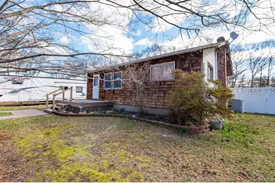 157 Hawthorne Street, Mastic, NY 11950 - Photo 3