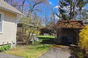 36 Julie Ln, Greenwood Lake, NY 10925 - Photo 9