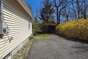 36 Julie Ln, Greenwood Lake, NY 10925 - Photo 5