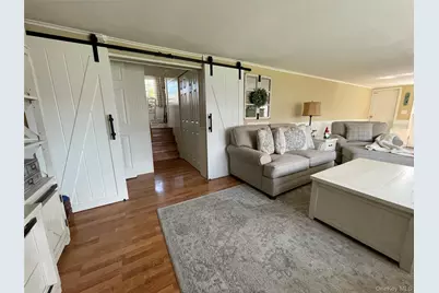 16 W Oak Street, Farmingdale, NY 11735 - Photo 17