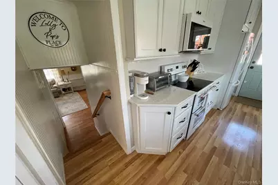 16 W Oak Street, Farmingdale, NY 11735 - Photo 13