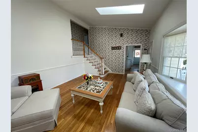 16 W Oak Street, Farmingdale, NY 11735 - Photo 7