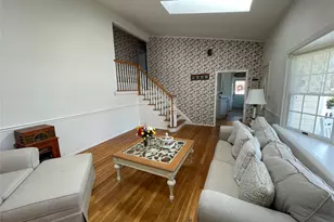 16 W Oak St, Farmingdale, NY 11735 - Photo 7