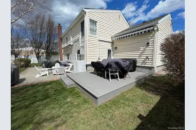 16 W Oak Street, Farmingdale, NY 11735 - Photo 35