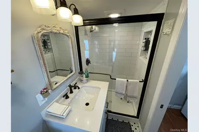 16 W Oak Street, Farmingdale, NY 11735 - Photo 23